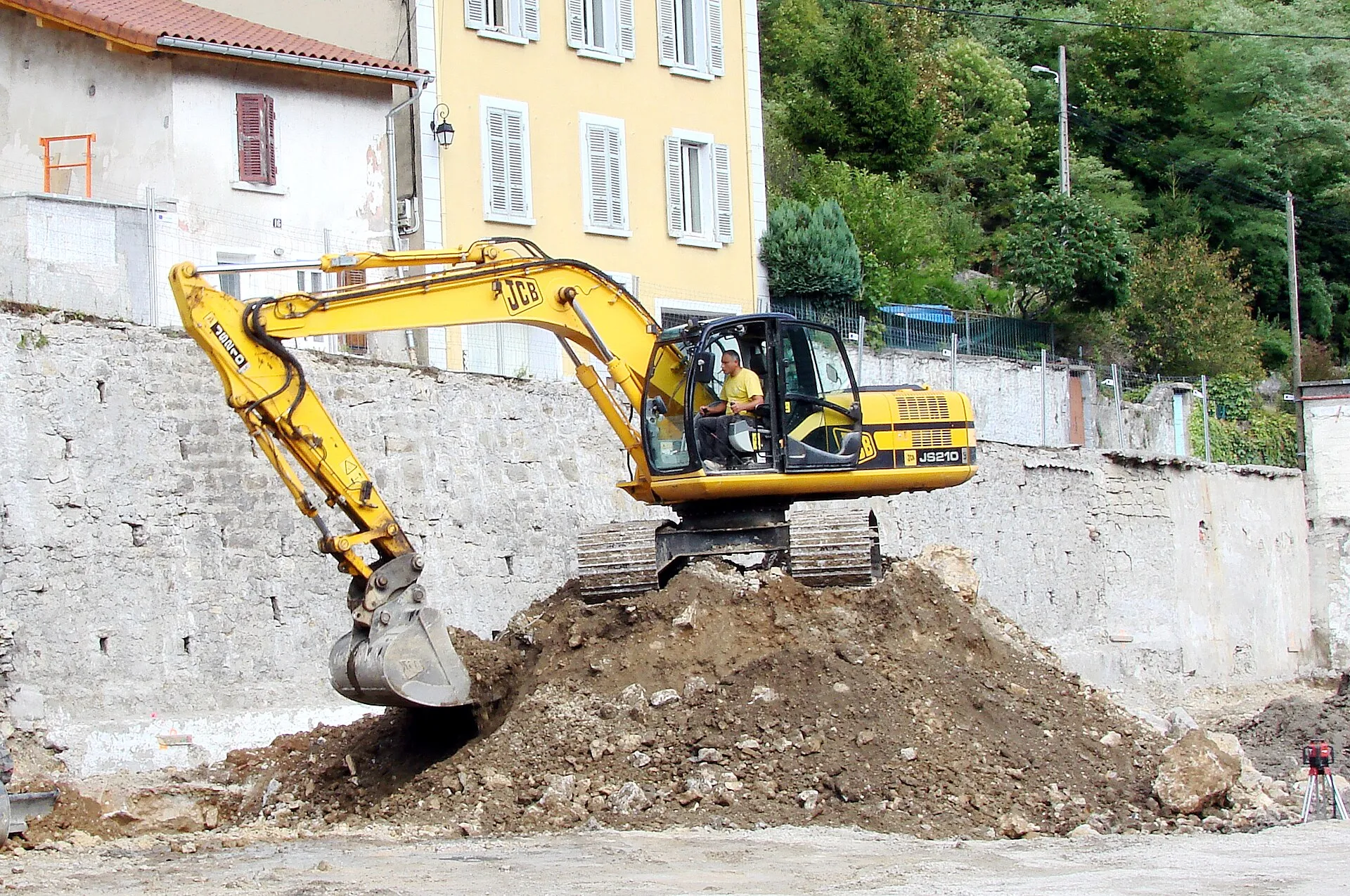 JCB JS210 — Багер (илюстративна снимка)